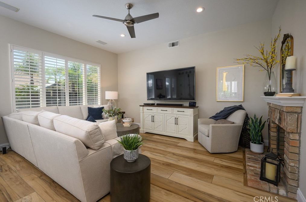 40222 Patchwork Ln, Murrieta CA  92562-4783 exterior