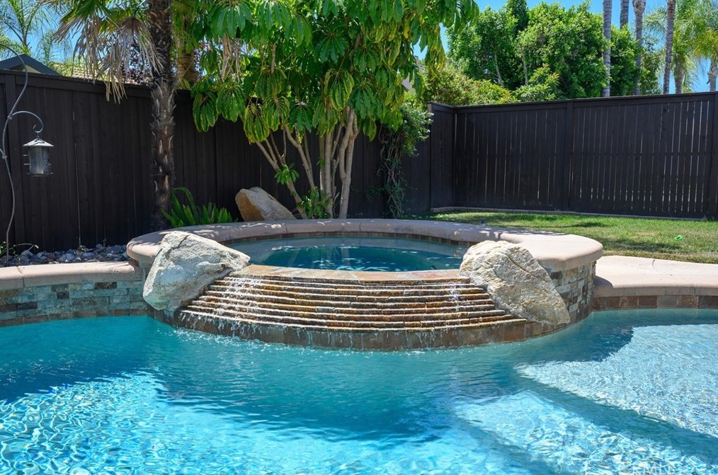 40222 Patchwork Ln, Murrieta CA  92562-4783 exterior