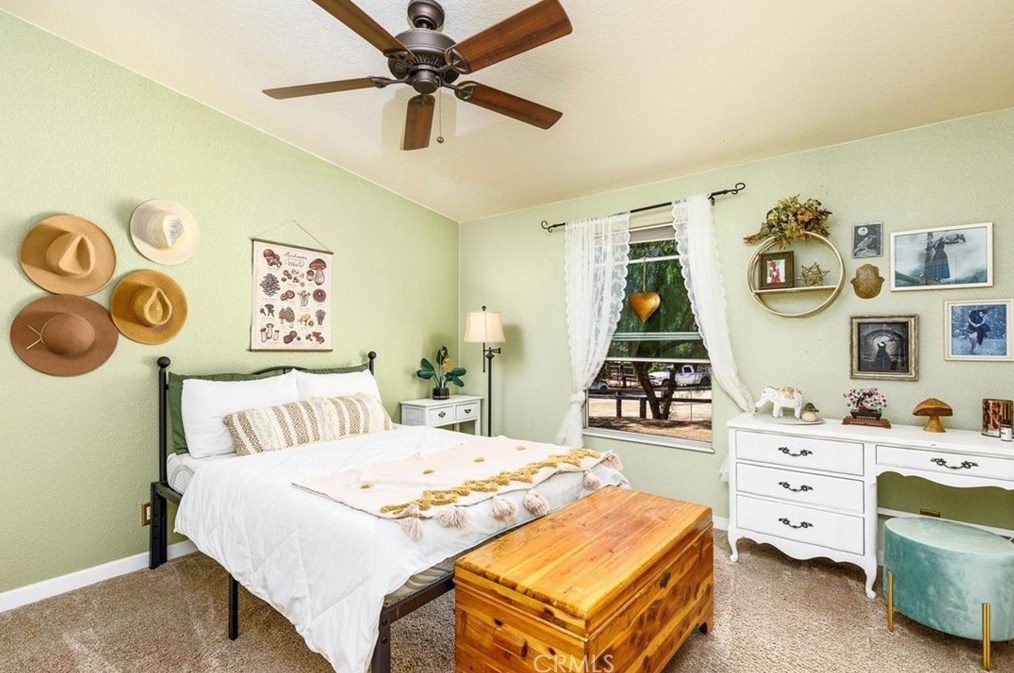 38430 Grn Mdw Rd, Temecula CA 92592-8444 exterior