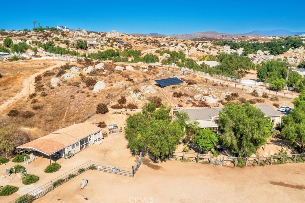 38430 Grn Mdw Rd, Temecula CA 92592-8444 exterior