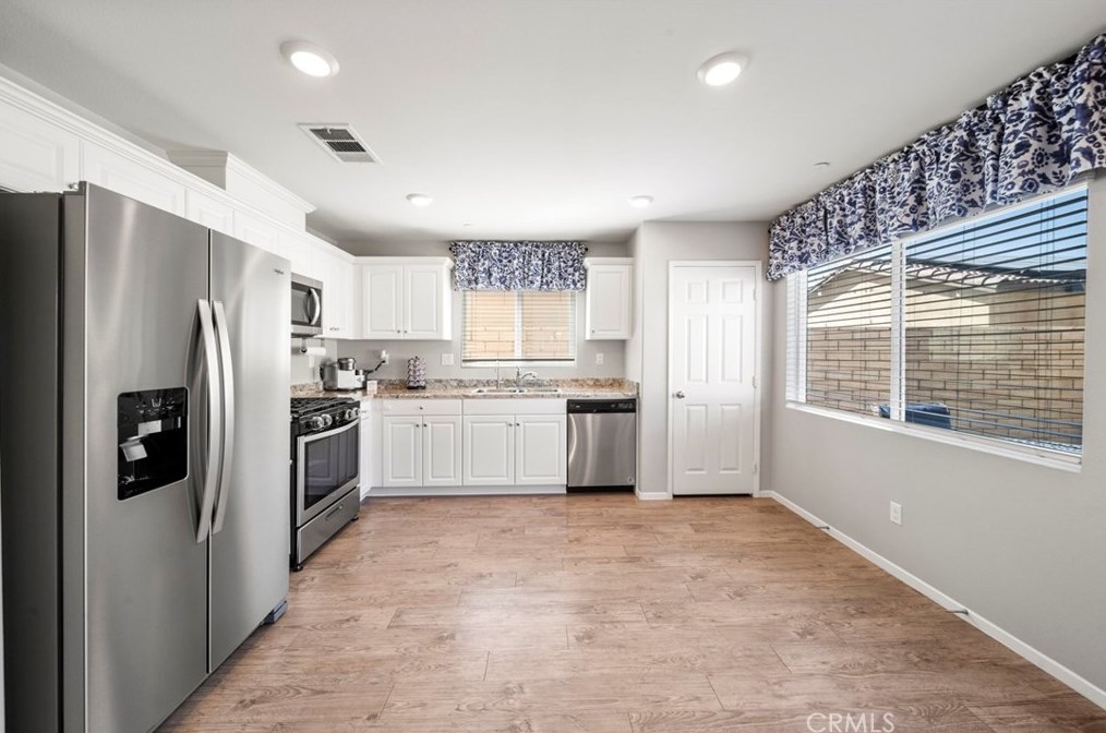 67398 Rio Vista Dr, Cathedral City CA  92234-8629 exterior