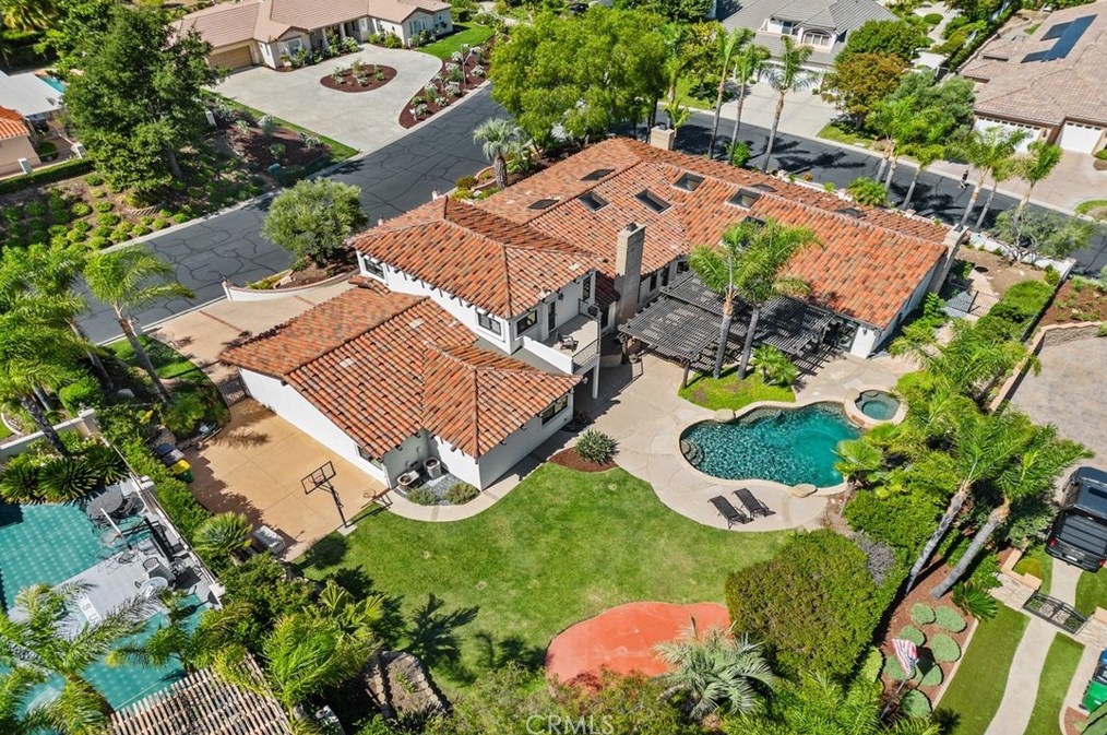 38662 Quail Rdg Dr, Murrieta CA 92562-3065 exterior