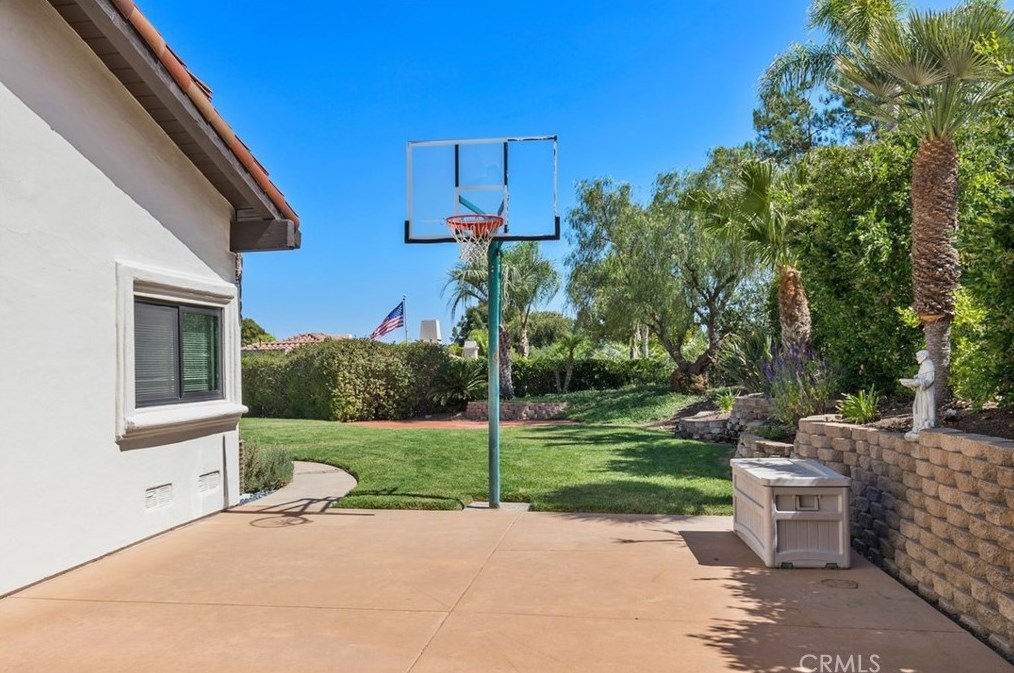 38662 Quail Rdg Dr, Murrieta CA 92562-3065 exterior