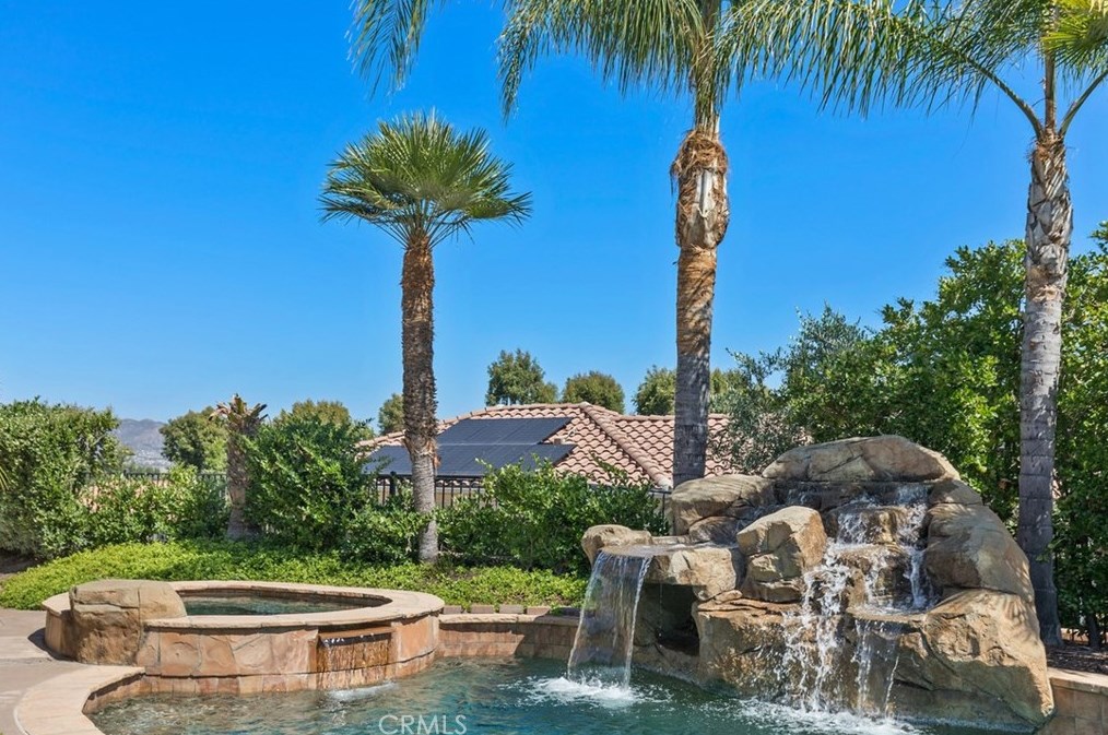 38662 Quail Rdg Dr, Murrieta CA 92562-3065 exterior