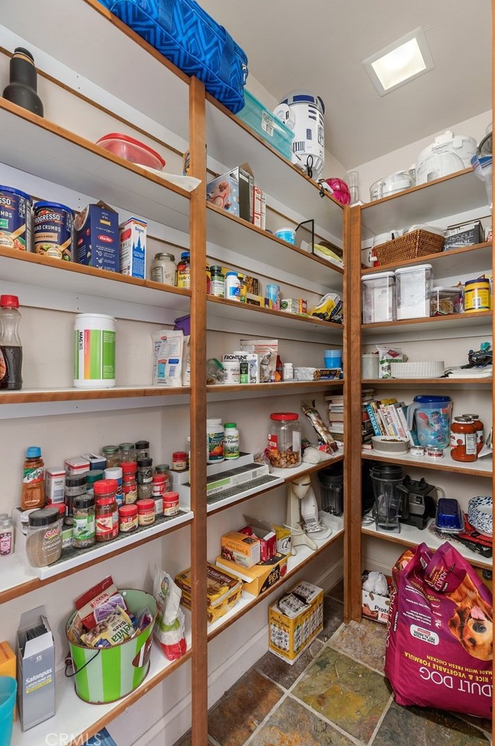 38662 Quail Rdg Dr, Murrieta CA 92562-3065 exterior