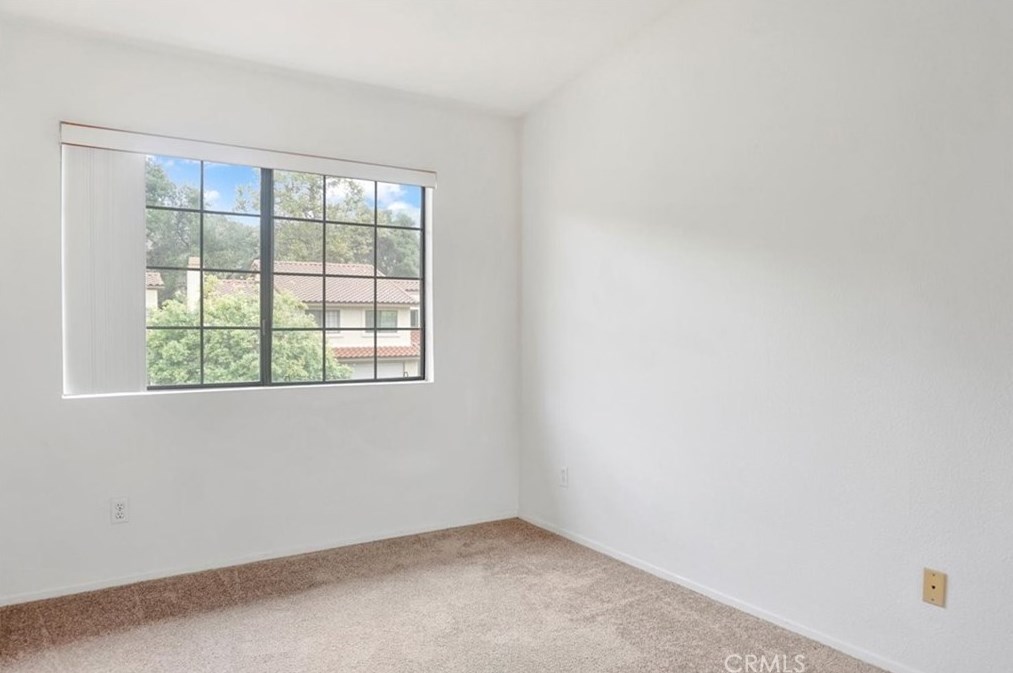 1718 Tecalote Dr, Fallbrook CA  92028-9321 exterior