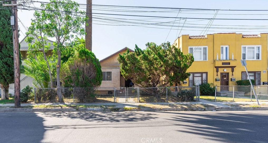 1268 37th Dr, Los Angeles CA  90007-4211 exterior
