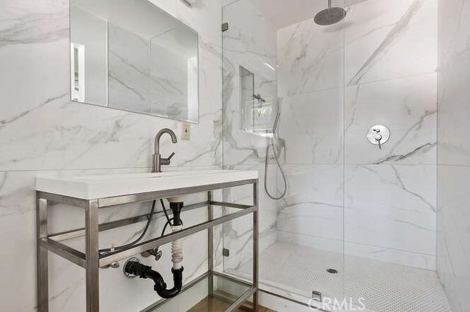 2241 Camilar Dr, Camarillo CA  93010-2060 exterior