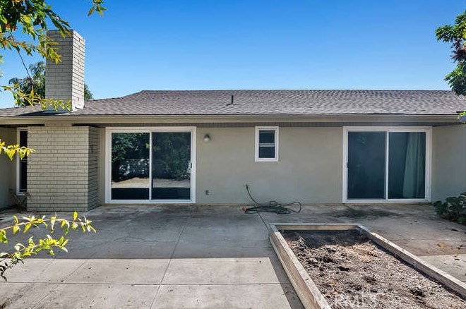 2241 Camilar Dr, Camarillo CA  93010-2060 exterior