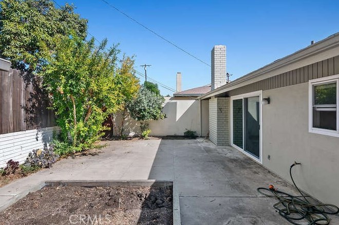 2241 Camilar Dr, Camarillo CA  93010-2060 exterior