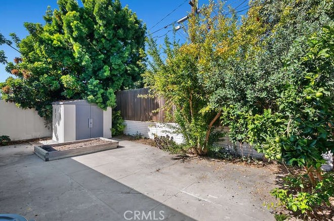 2241 Camilar Dr, Camarillo CA  93010-2060 exterior