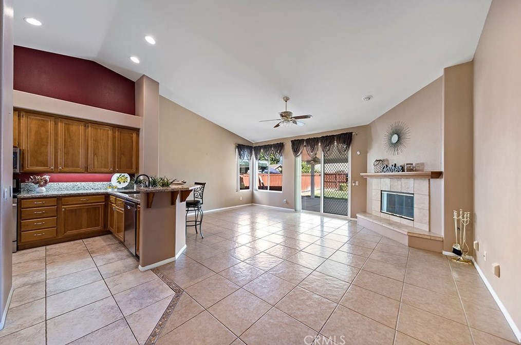 242 Marmalade Ln, Hemet CA  92544-4530 exterior