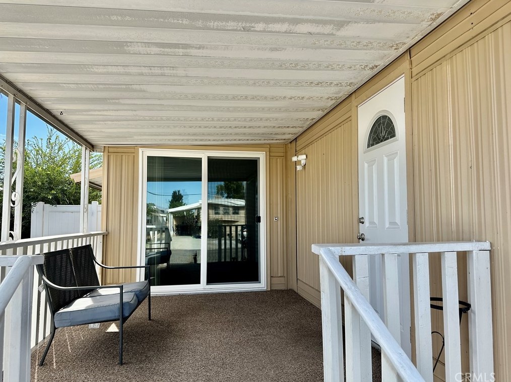 271 Santa Clara Cir, Hemet CA  92543-6932 exterior