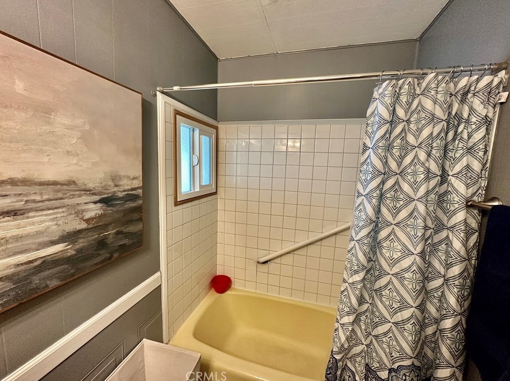 271 Santa Clara Cir, Hemet CA  92543-6932 exterior