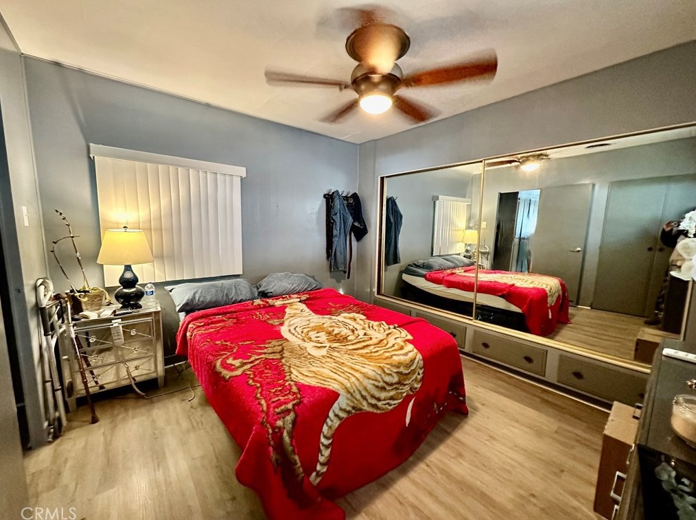 271 Santa Clara Cir, Hemet CA  92543-6932 exterior