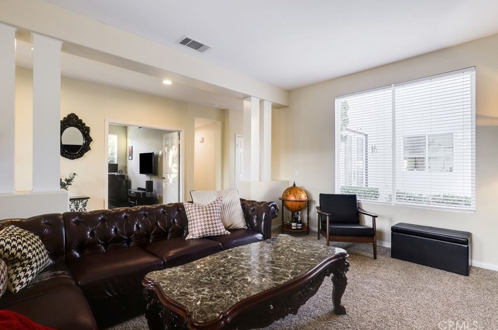 39882 Camden Ct, Temecula CA  92591-5574 exterior