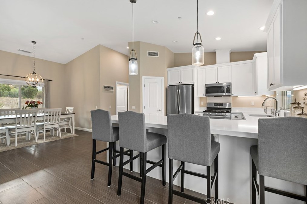 2916 Vista Del Rio, Fallbrook CA  92028-8440 exterior