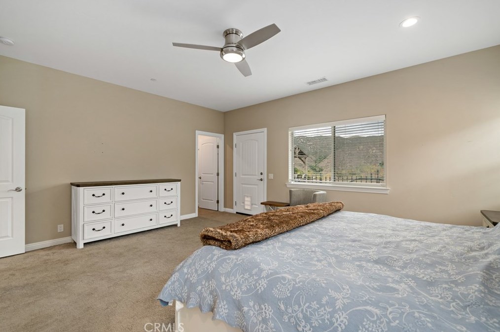 2916 Vista Del Rio, Fallbrook CA  92028-8440 exterior