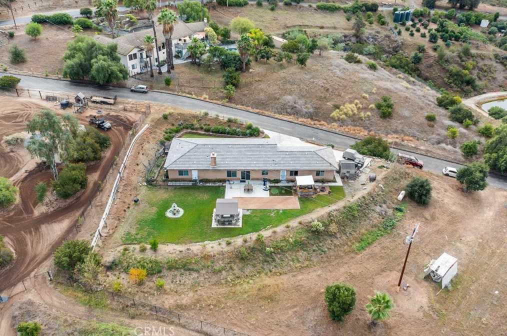2916 Vista Del Rio, Fallbrook CA  92028-8440 exterior