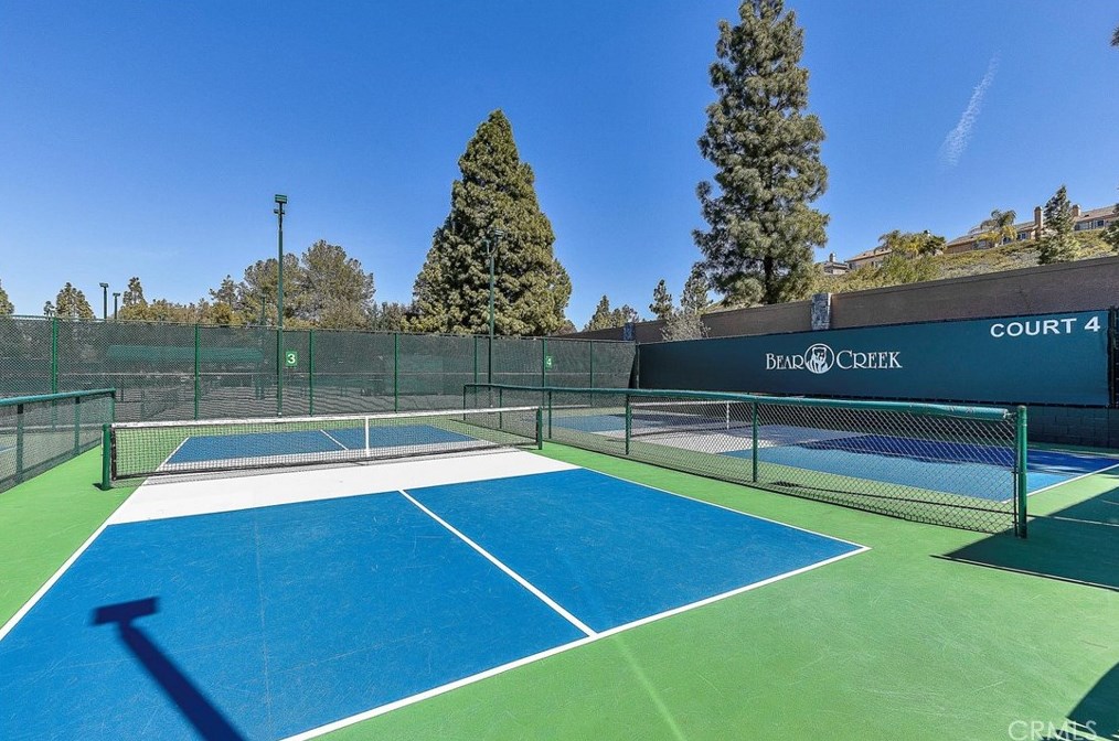 22993 Rosemont Ct, Murrieta CA  92562-3075 exterior