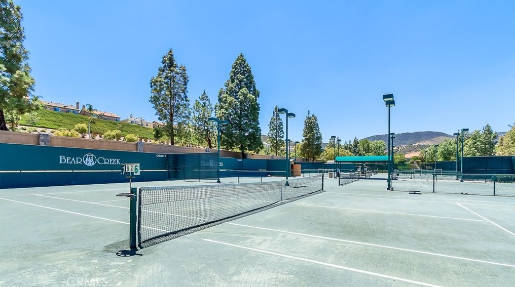 22993 Rosemont Ct, Murrieta CA  92562-3075 exterior