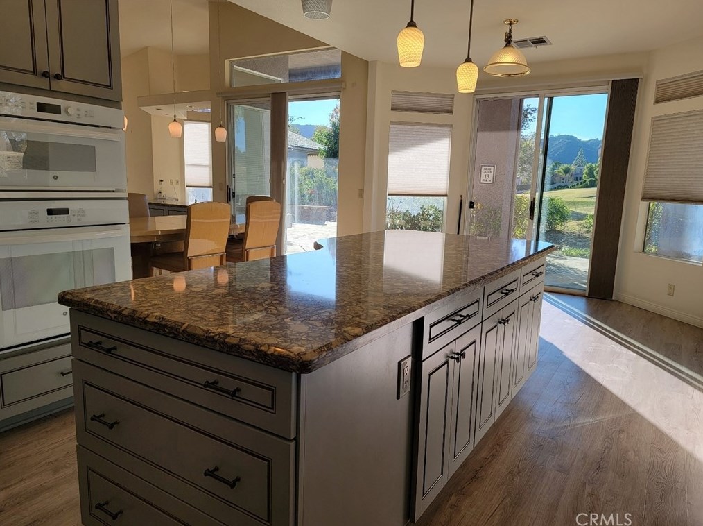 22993 Rosemont Ct, Murrieta CA  92562-3075 exterior