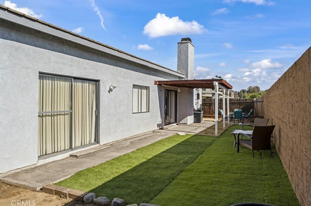 22539 Elbow Creek Trl, Wildomar CA  92595-8499 exterior