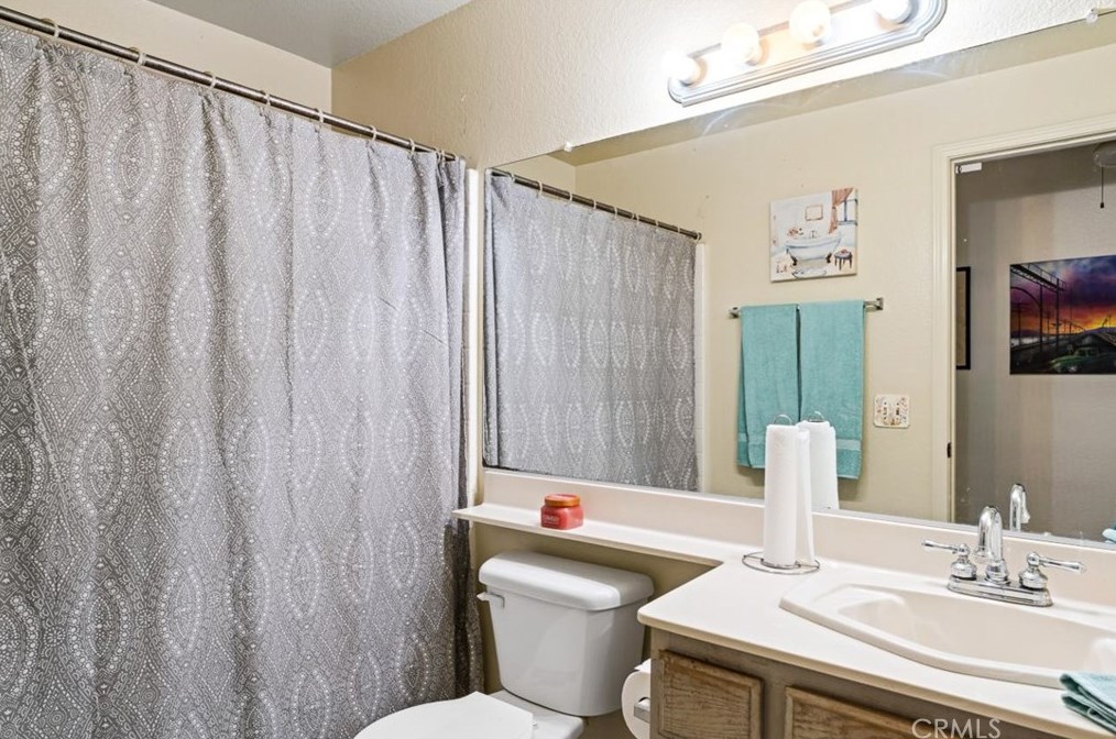 22539 Elbow Creek Trl, Wildomar CA  92595-8499 exterior