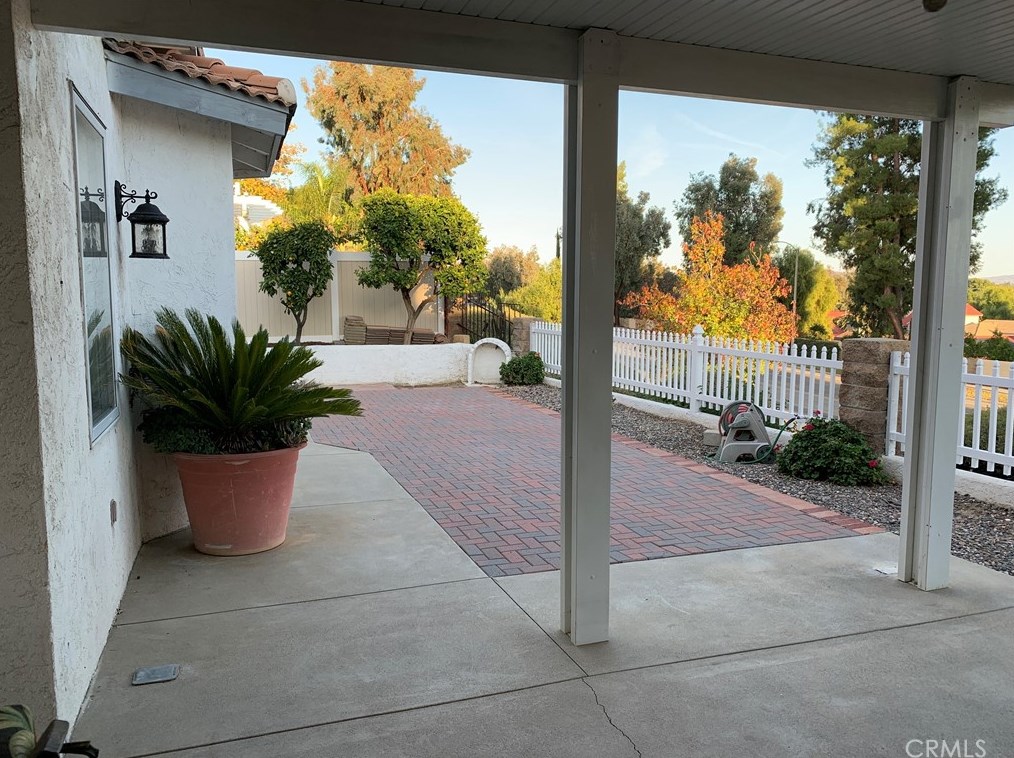 39780 Nottinghill Rd, Murrieta CA  92563-5553 exterior