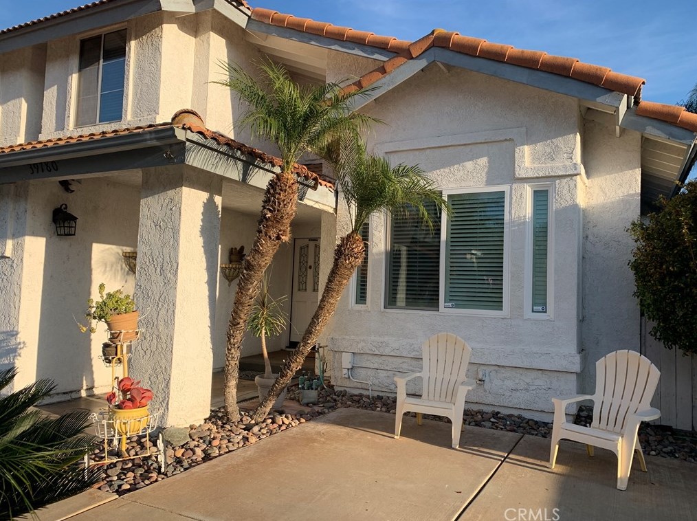 39780 Nottinghill Rd, Murrieta CA  92563-5553 exterior