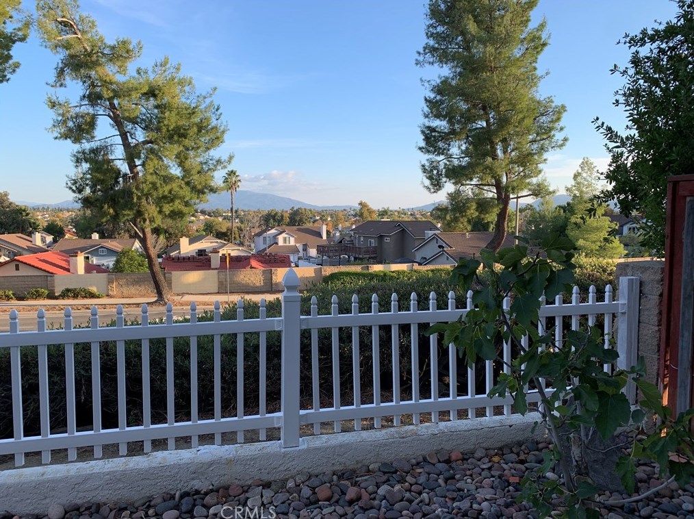 39780 Nottinghill Rd, Murrieta CA  92563-5553 exterior