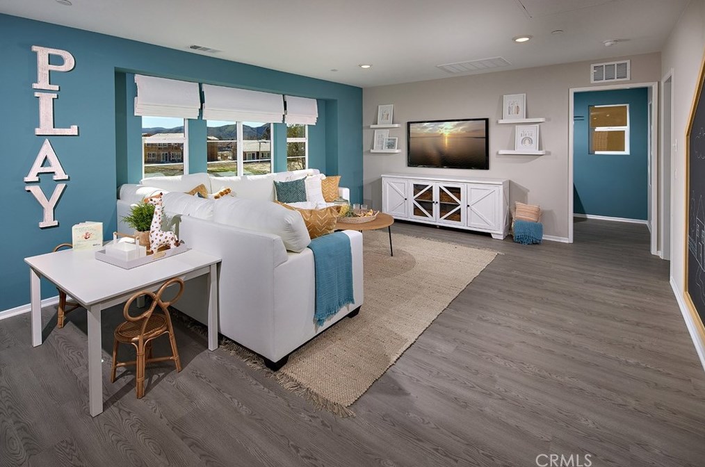 28333 Cats Claw Dr, Winchester CA  92596-8248 exterior