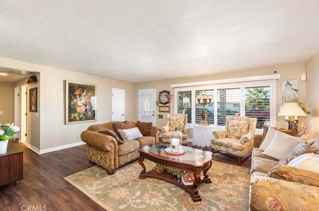 646 Rainier Way, Hemet CA  92543-5827 exterior