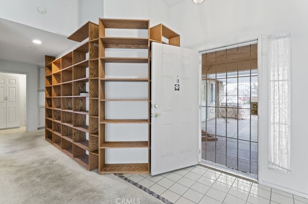 13990 High Falls Trl, Apple Valley CA  92307-5633 exterior