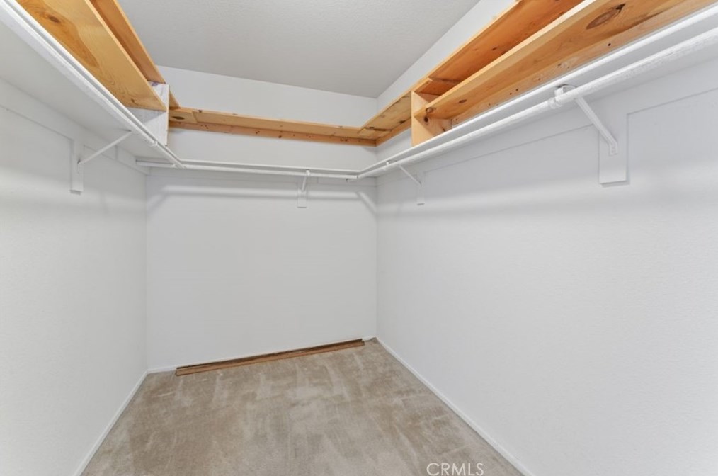 13990 High Falls Trl, Apple Valley CA  92307-5633 exterior