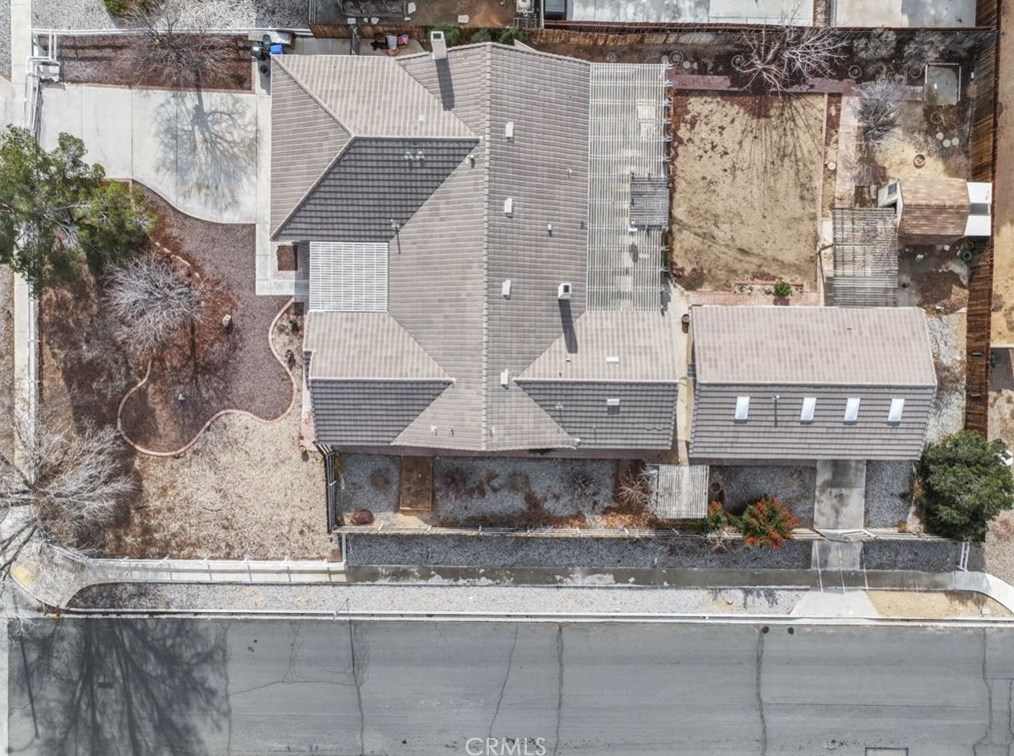 13990 High Falls Trl, Apple Valley CA  92307-5633 exterior