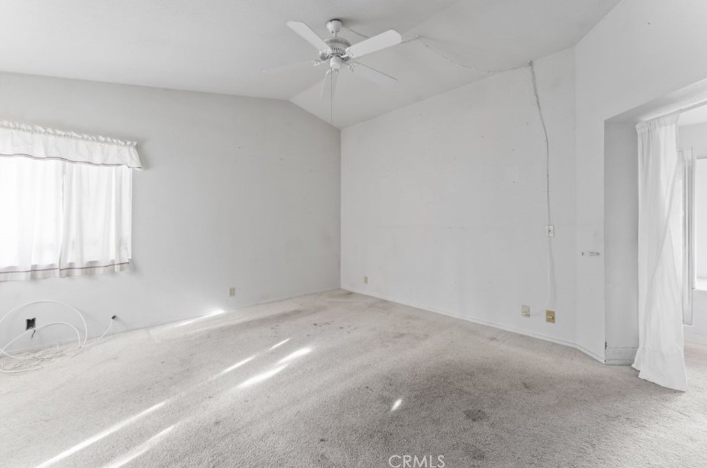 13990 High Falls Trl, Apple Valley CA  92307-5633 exterior