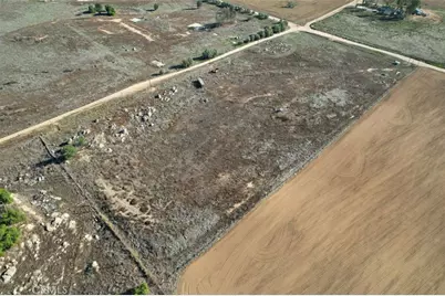 31700 Holland Road, Winchester, CA 92596 - Photo 11