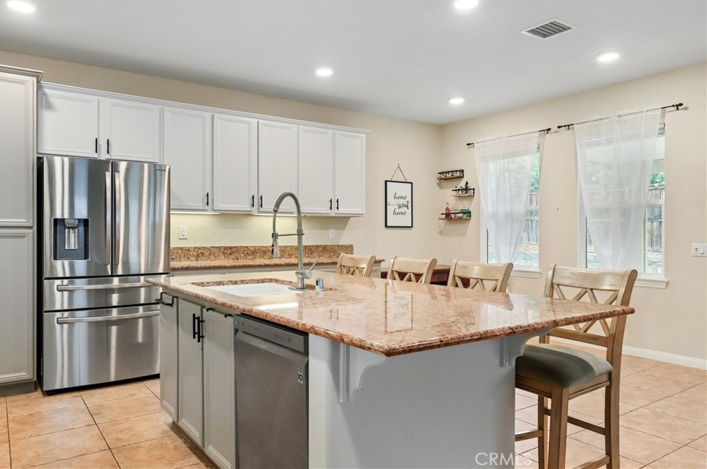 32417 Apricot Tree Rd, Winchester CA  92596-8672 exterior