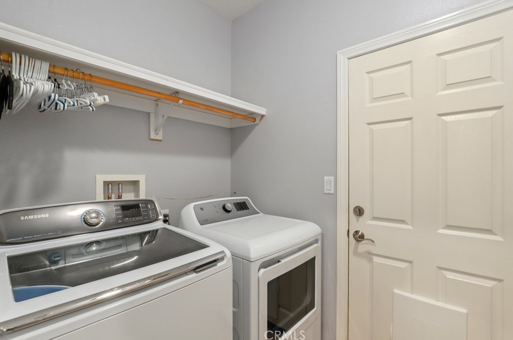 32417 Apricot Tree Rd, Winchester CA  92596-8672 exterior