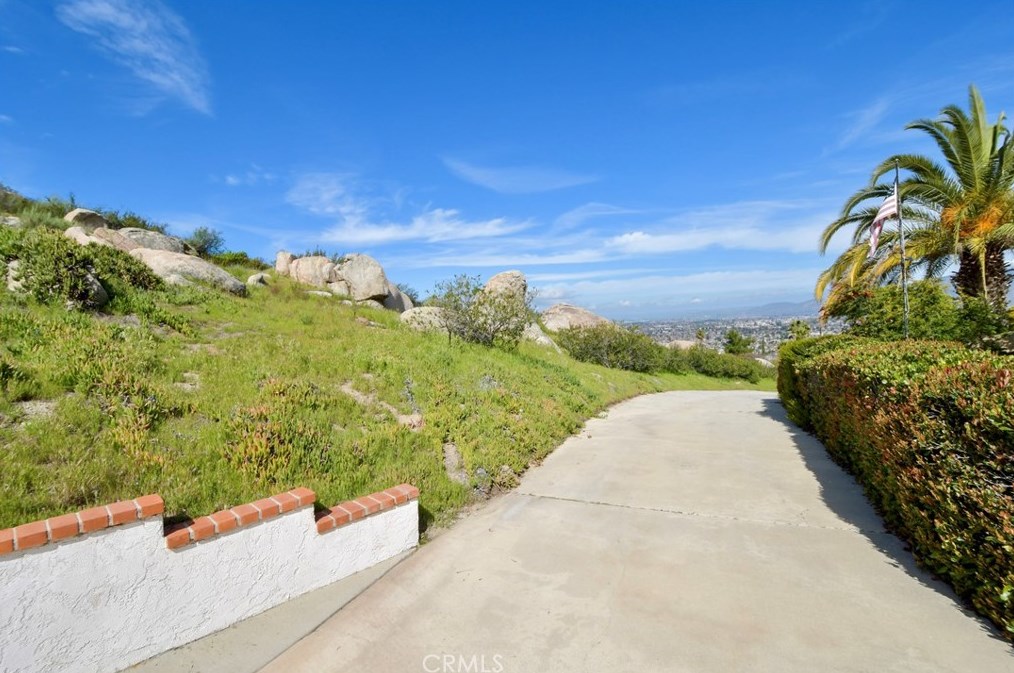 27735 Pachea Trl, Hemet CA  92544-8161 exterior