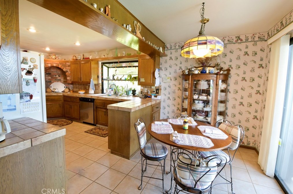 27735 Pachea Trl, Hemet CA  92544-8161 exterior