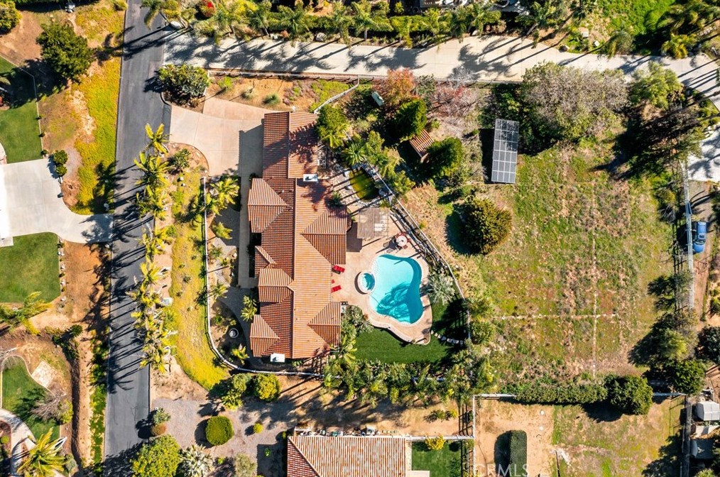 1141 Lorenzo Dr, Fallbrook CA  92028-4563 exterior