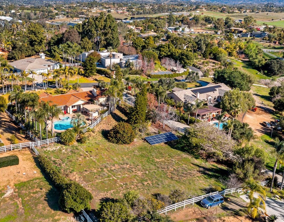 1141 Lorenzo Dr, Fallbrook CA  92028-4563 exterior