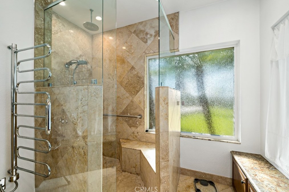 1141 Lorenzo Dr, Fallbrook CA  92028-4563 exterior