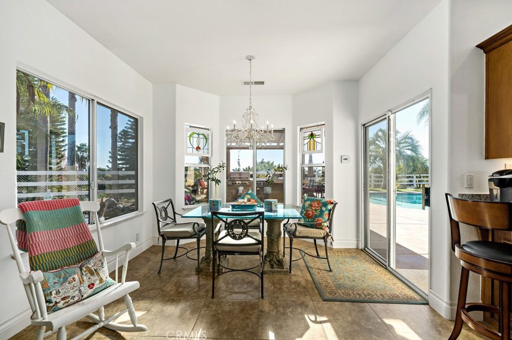 1141 Lorenzo Dr, Fallbrook CA  92028-4563 exterior