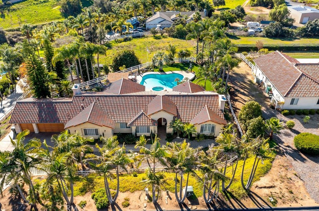 1141 Lorenzo Dr, Fallbrook CA  92028-4563 exterior