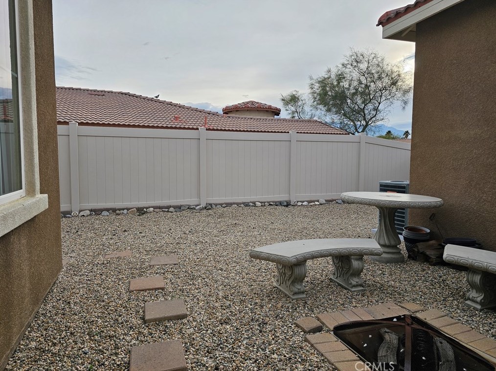 11836 Skylark St, Desert Hot Springs CA  92240-2028 exterior