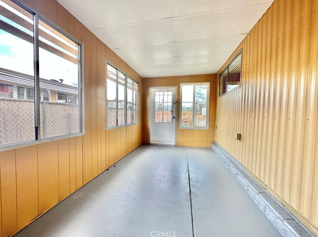 608 De Soto Dr, Hemet CA  92543-2649 exterior