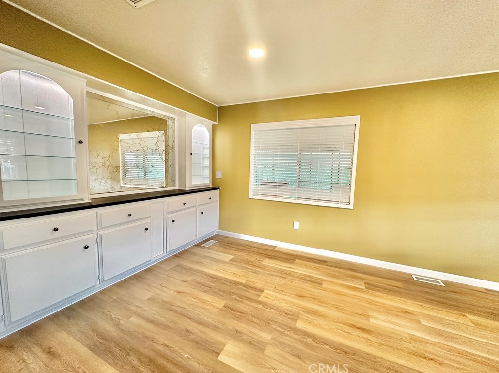 608 De Soto Dr, Hemet CA  92543-2649 exterior